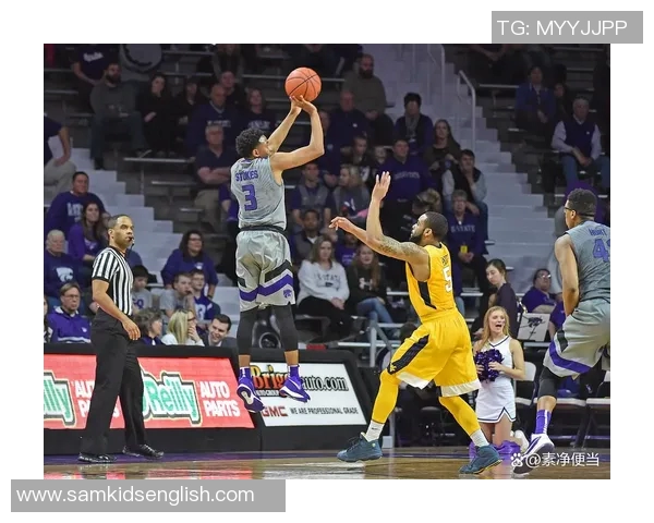 芬奇：末节表现出色 兰德尔侵略性带动了球队创造了流畅传球机会